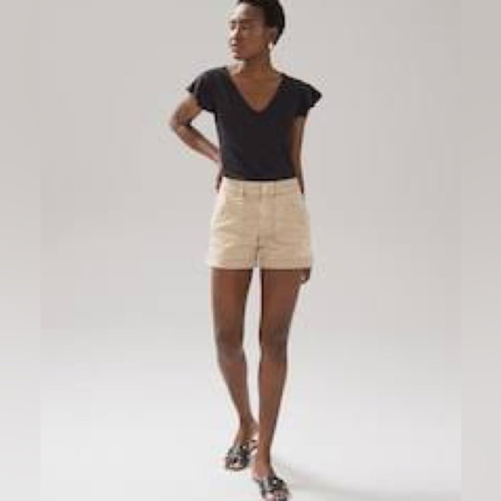 White House Black Market pret a play shorts. Size 14. Great condition.